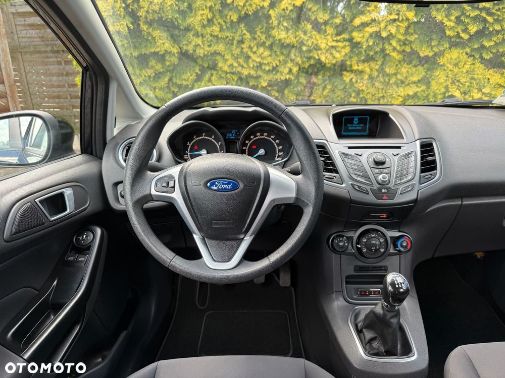 Ford Fiesta 1.25 Champions Edition - 16