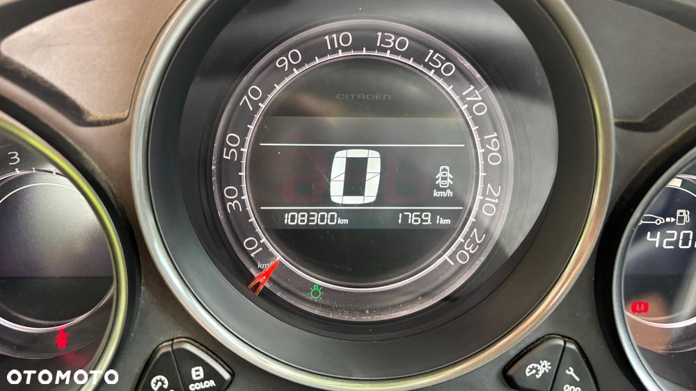 Citroën DS4 1.6 HDi SoChic - 20