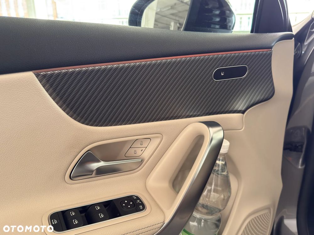 Mercedes-Benz Klasa A 250 4-Matic Progressive 7G-DCT - 12