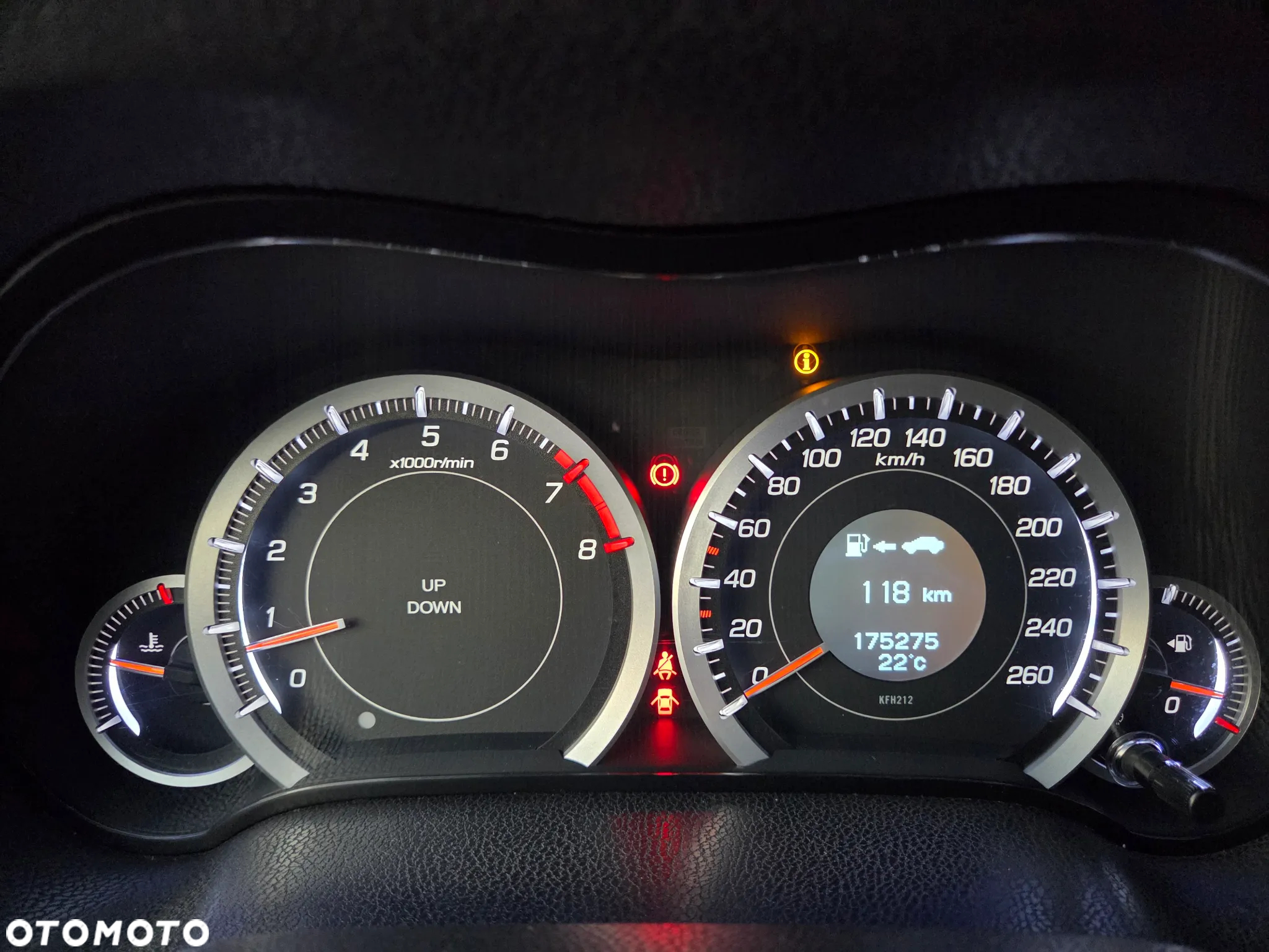 Honda Accord 2.0 Lifestyle - 24