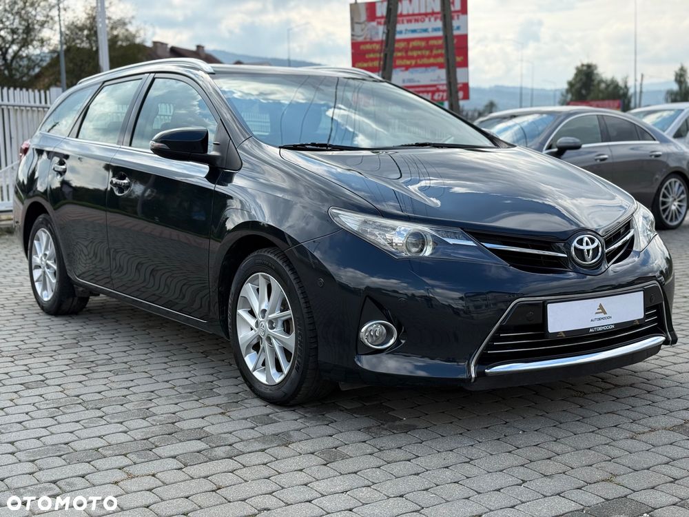 Toyota Auris 2.0 D-4D Premium - 3