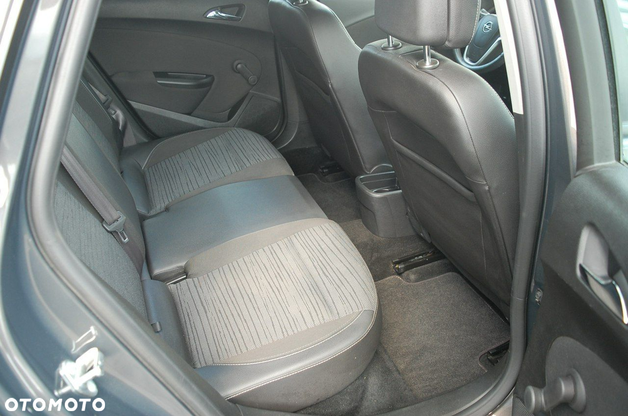 Opel Astra - 24