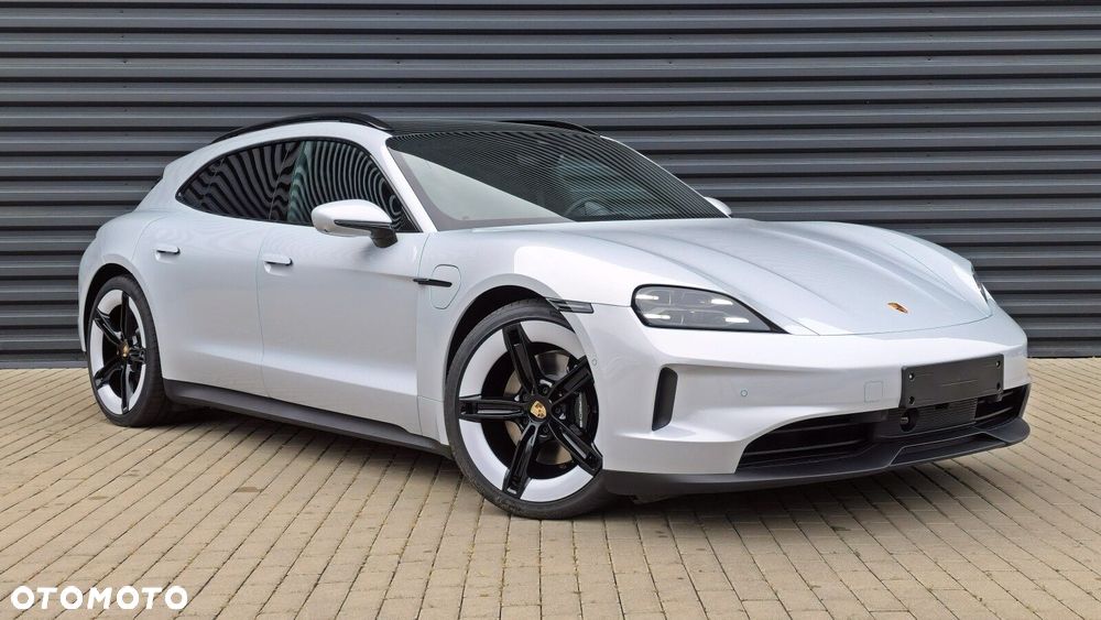 Porsche Taycan - 4