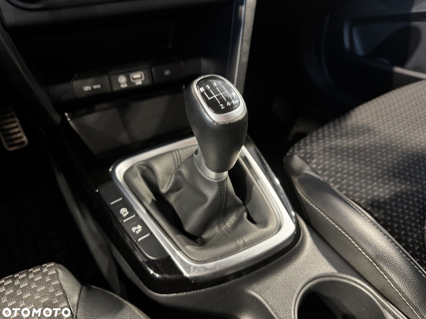 Kia Ceed - 26