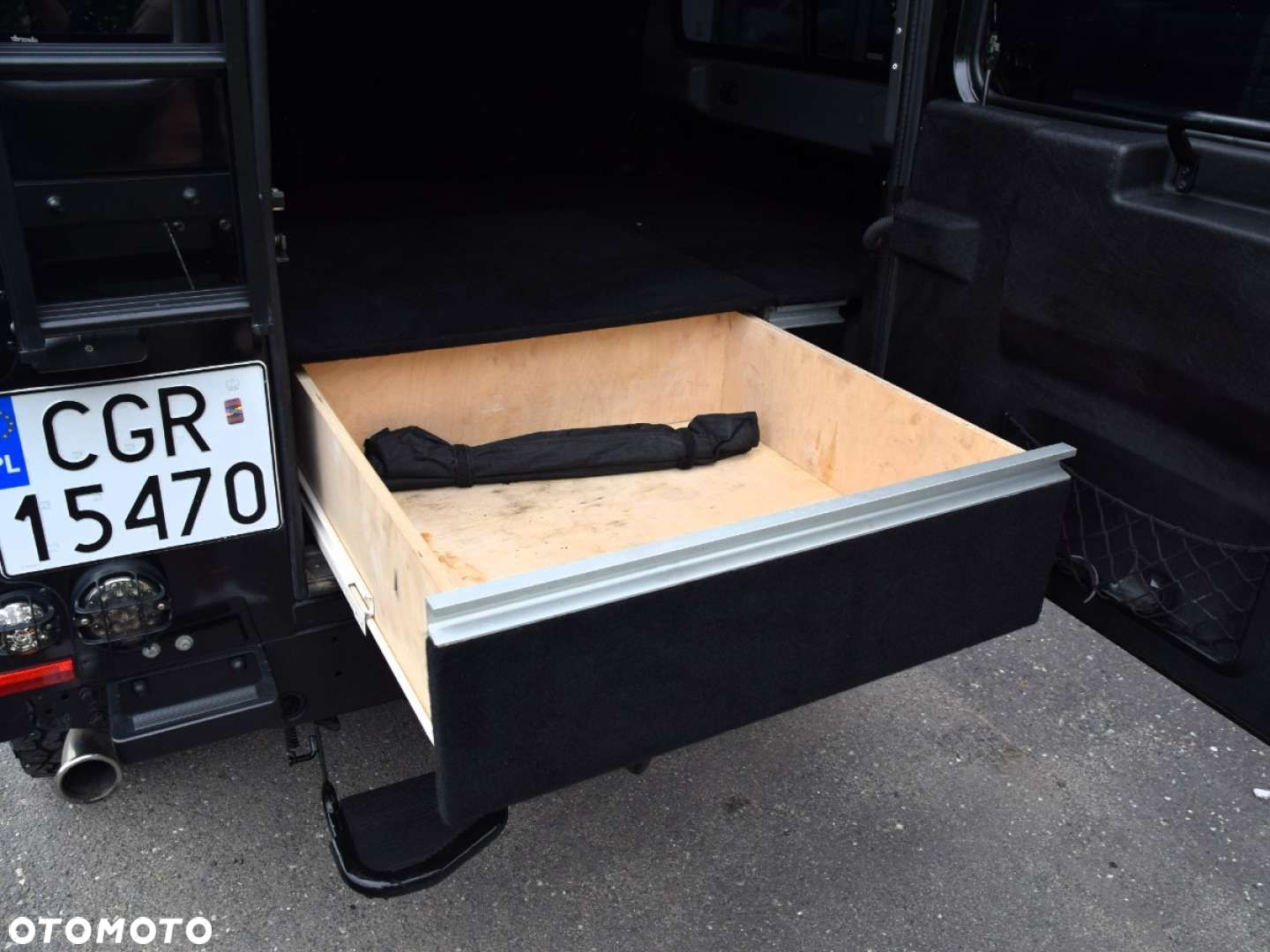 Land Rover Defender - 10