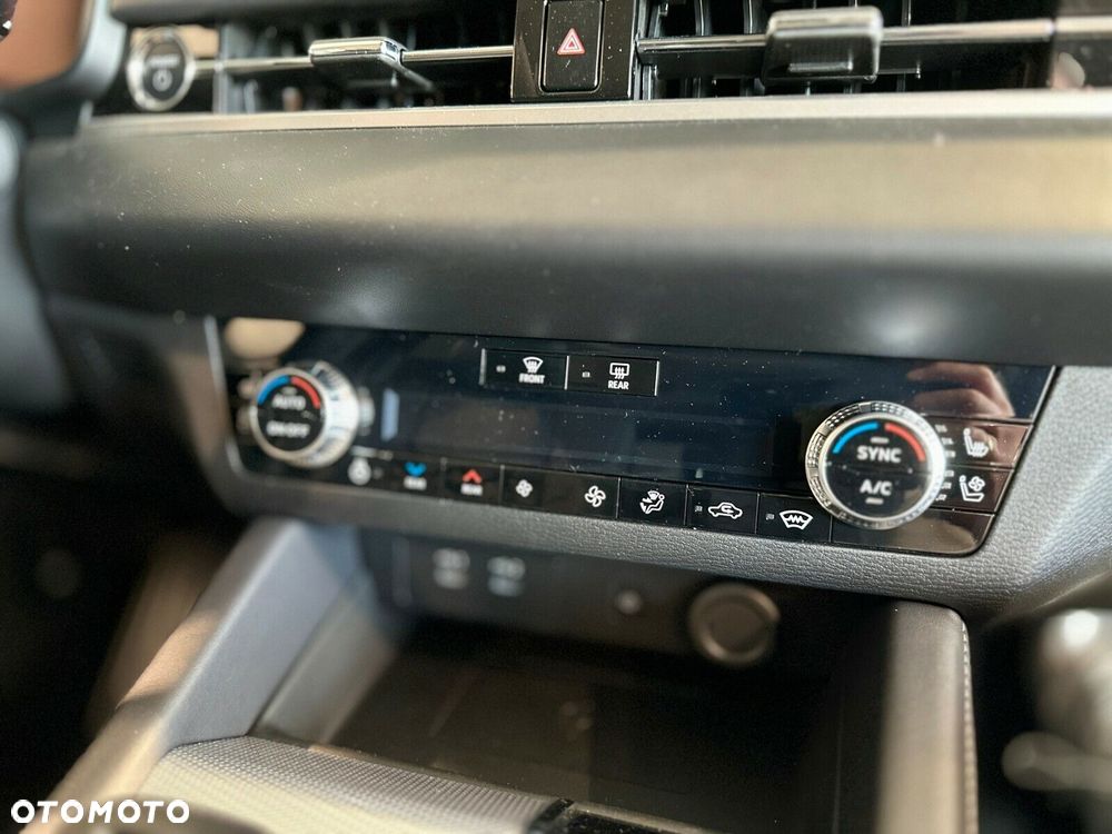 Mitsubishi Outlander - 18