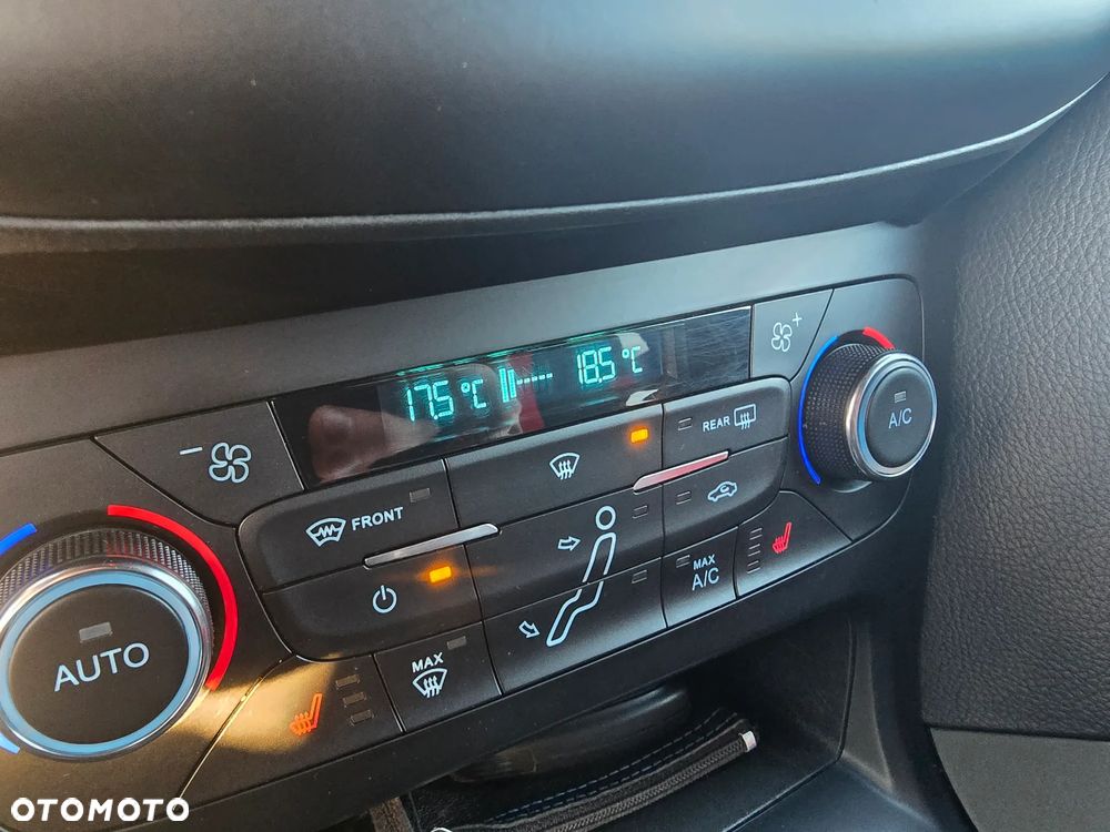 Ford Focus 2.0 EcoBoost ST mit Leder-Exclusiv-Paket - 13