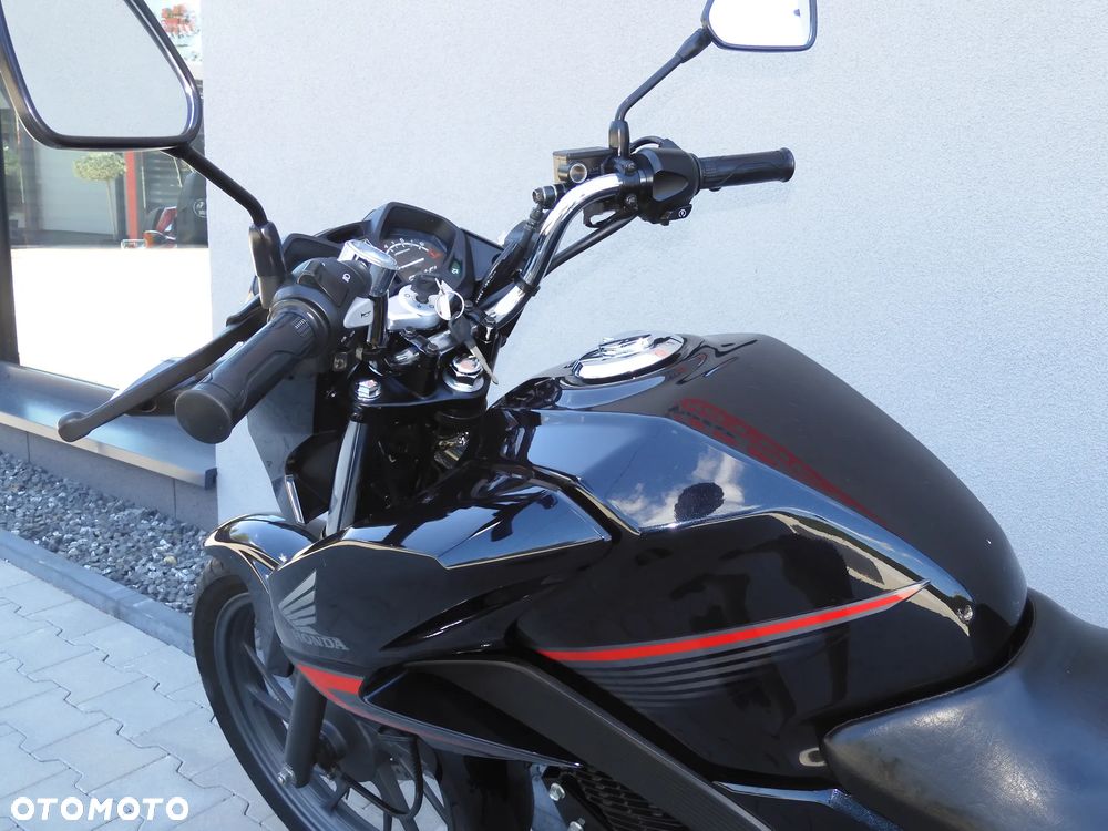 Honda CBF - 22