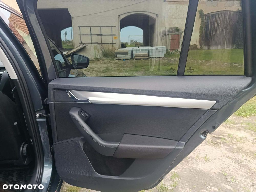 Skoda Octavia 2.0 TDI SCR Ambition DSG - 7