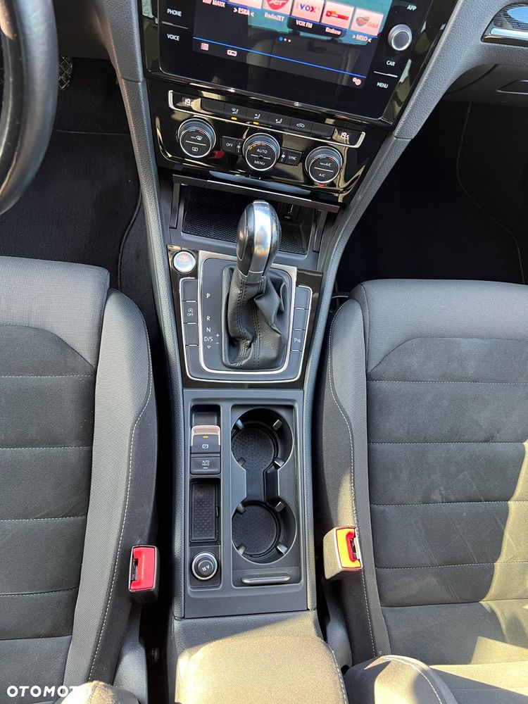 Volkswagen Golf - 16