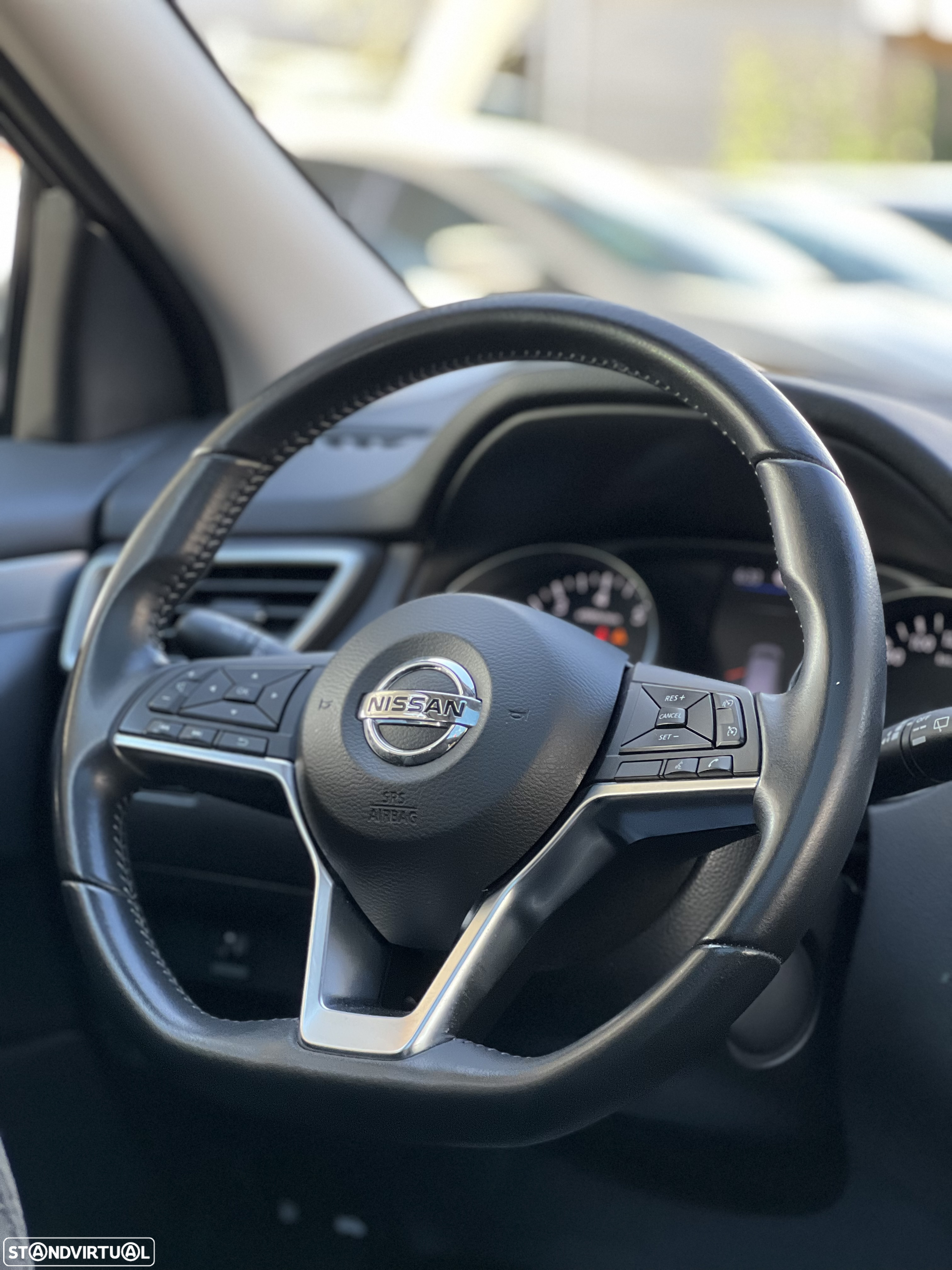 Nissan Qashqai 1.3 DIG-T N-Connecta J18 - 8