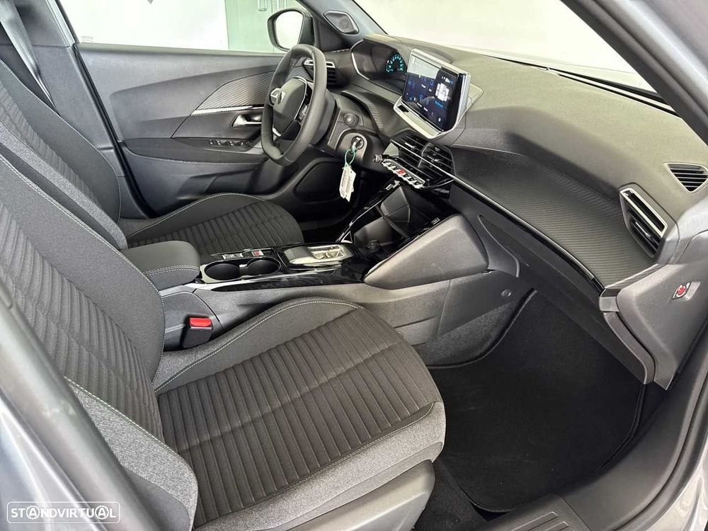 Peugeot e-2008 54 kWh Active - 12