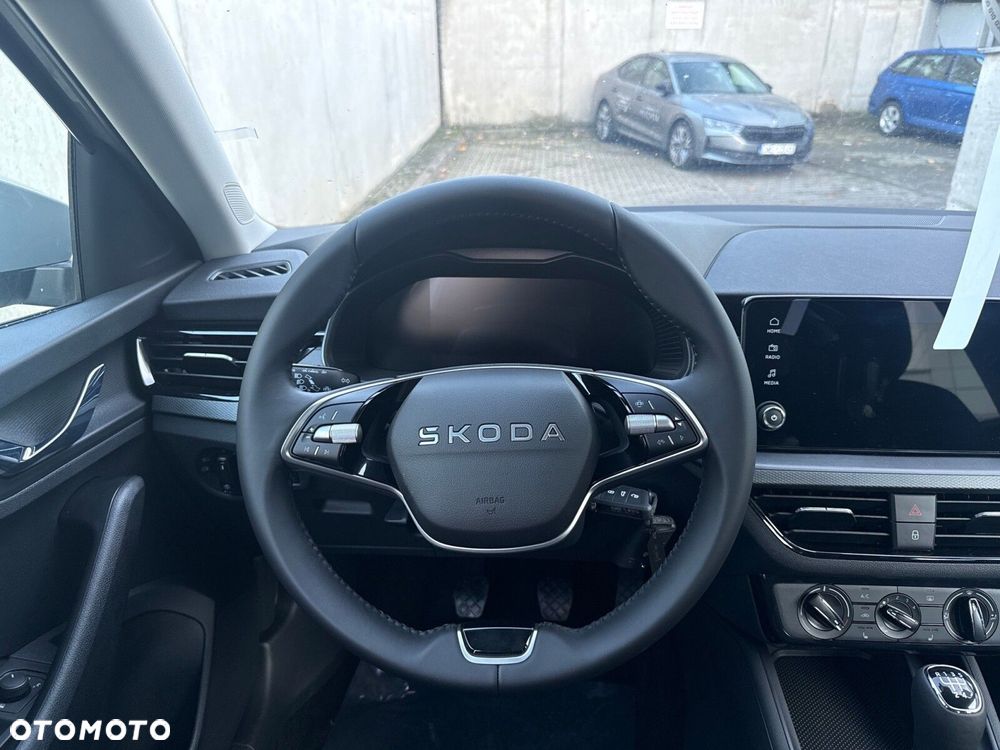 Skoda Scala 1.0 TSI Essence - 17