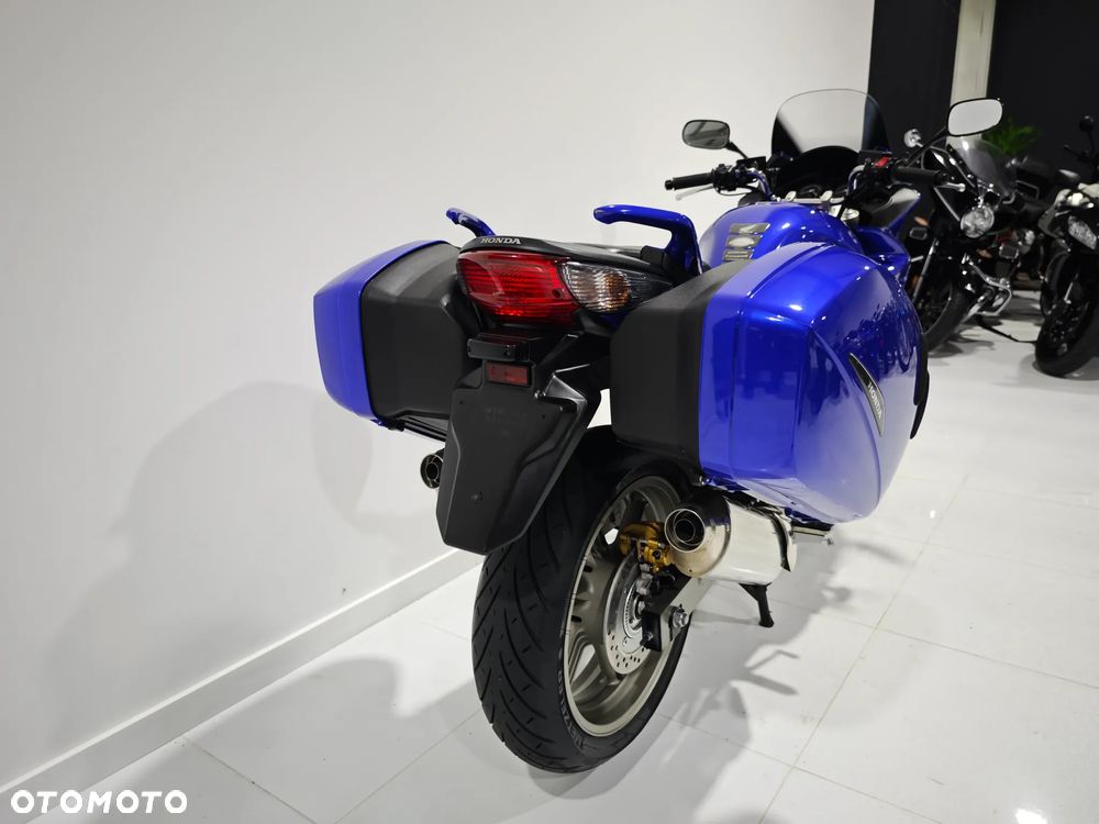 Honda CBF - 16