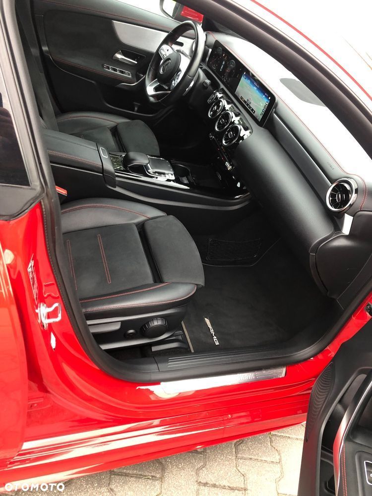 Mercedes-Benz CLA 200 AMG Line 7G-DCT - 11