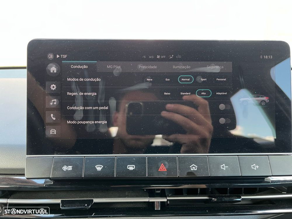 MG MG4 51 kWh Standard - 32