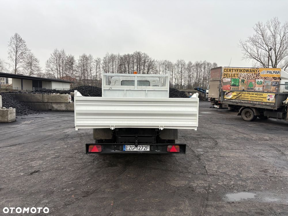 Mitsubishi Canter - 5