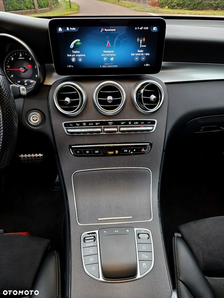 Mercedes-Benz GLC 200 d 4Matic 9G-TRONIC AMG Line - 23