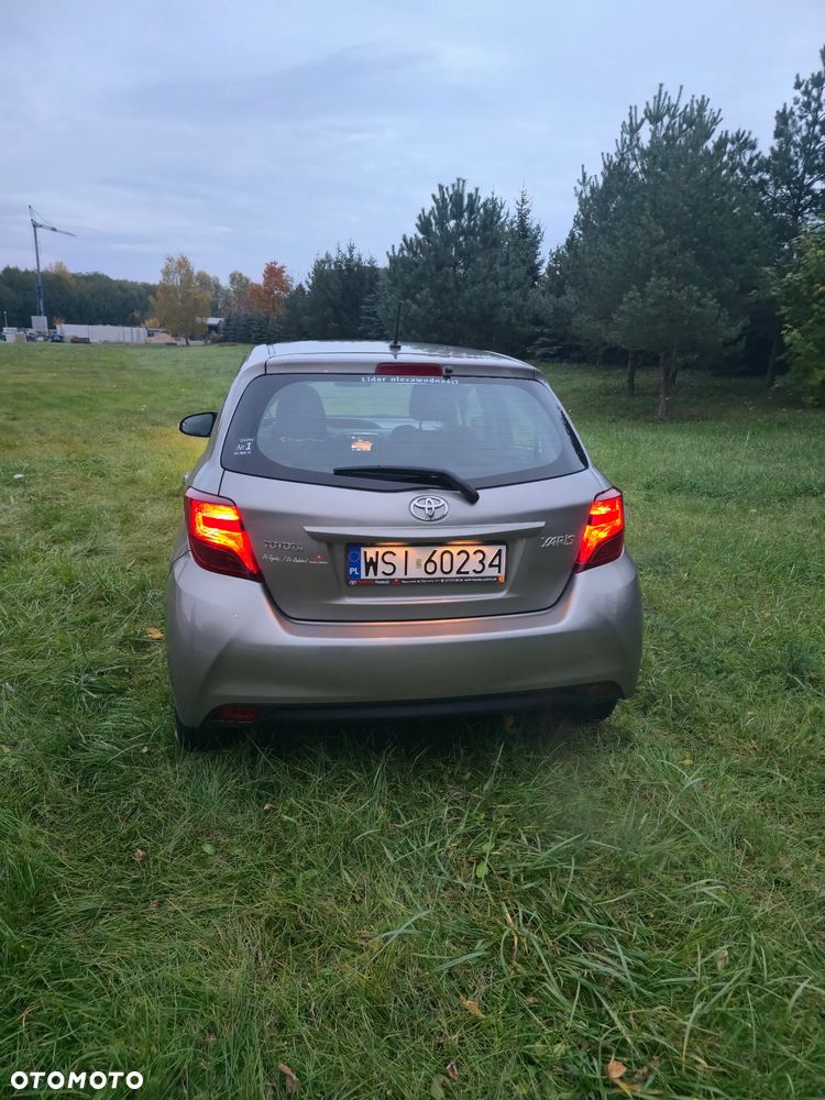 Toyota Yaris - 8