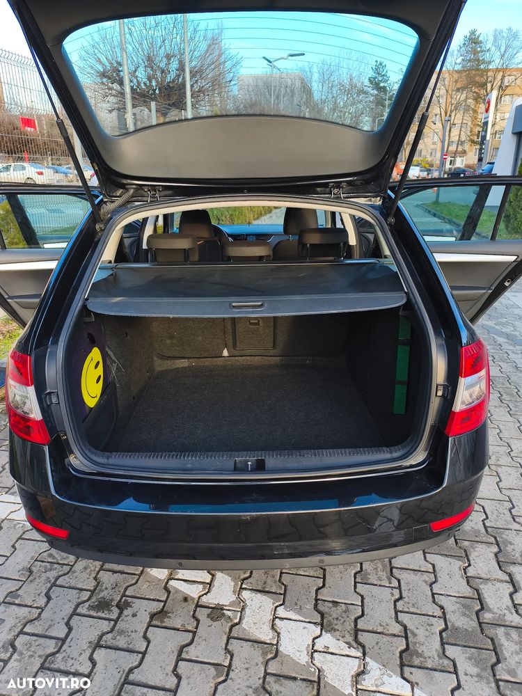 Skoda Octavia 1.6 TDI DSG Style - 14