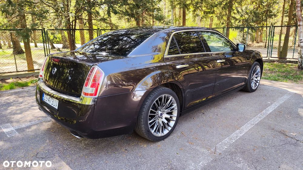 Lancia Thema 3.0 V6 CRD 24V Automatik Executive - 13