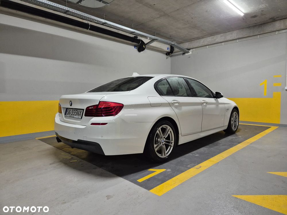 BMW Seria 5 520d M Sport - 2
