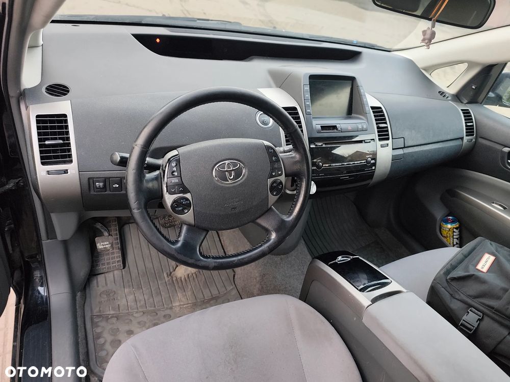 Toyota Prius - 5