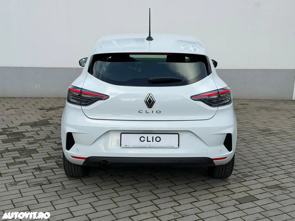 Renault Clio - 32