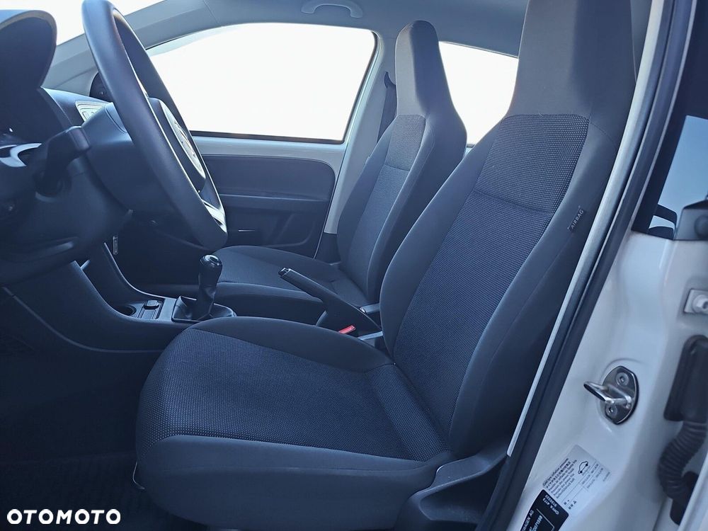 Volkswagen up! - 12