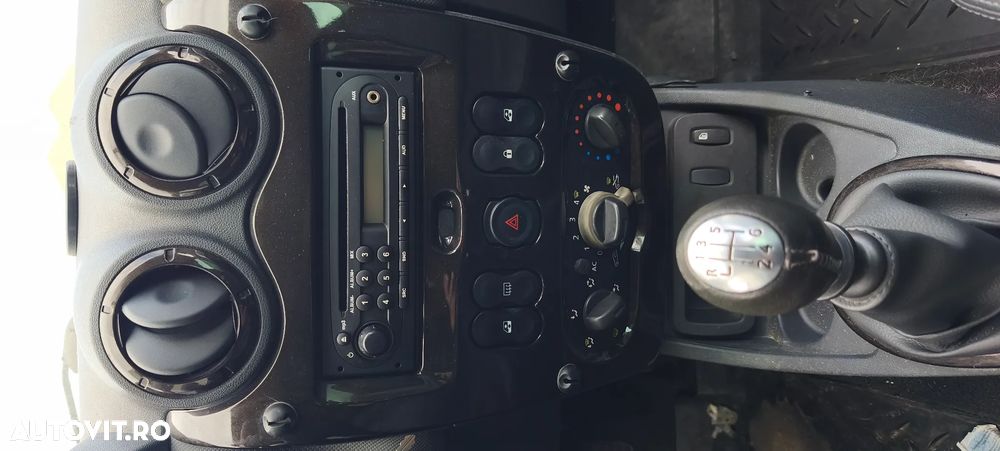 Dacia Duster 1.5 dCi 4x2 Prestige - 17