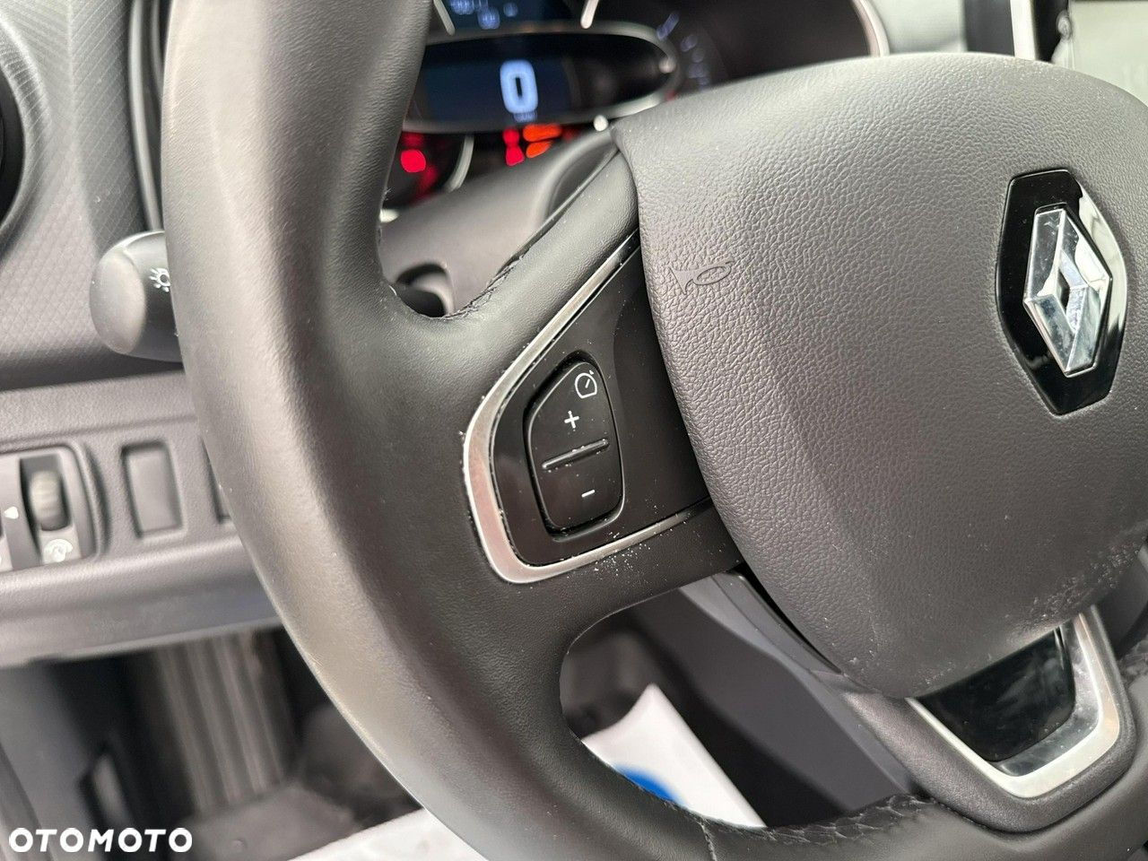 Renault Clio - 26