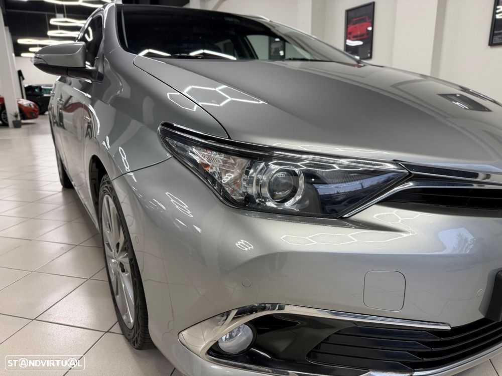 Toyota Auris Touring Sports 1.8 HSD Sport+Skyview +Navi - 3