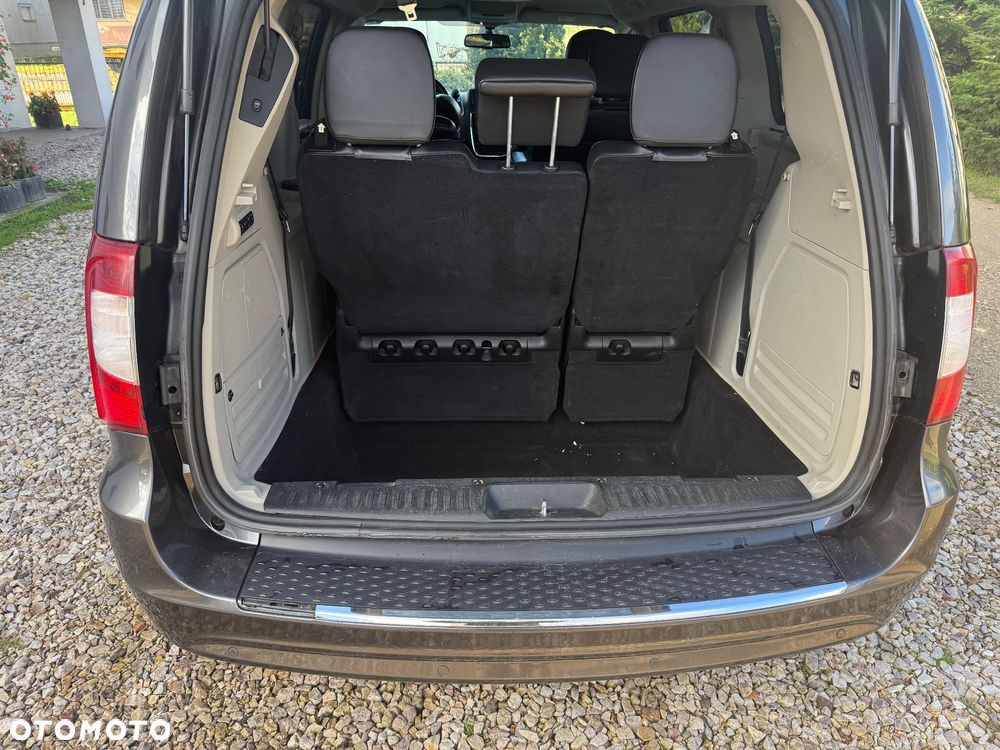 Lancia Voyager 2.8CRD Gold - 8