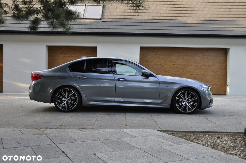 BMW Seria 5 M550i xDrive sport - 4