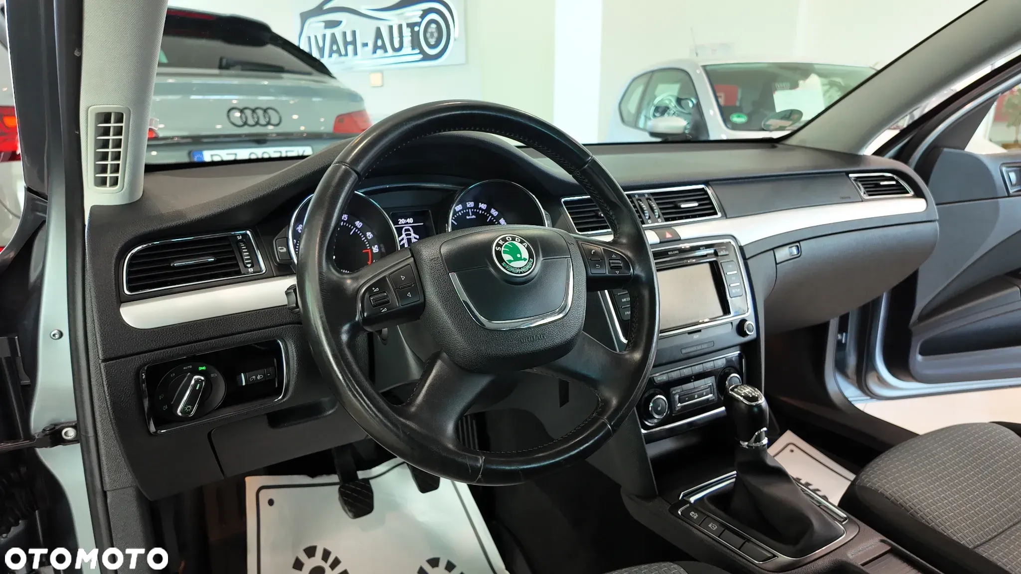 Skoda Superb 2.0 TDI Ambition - 24