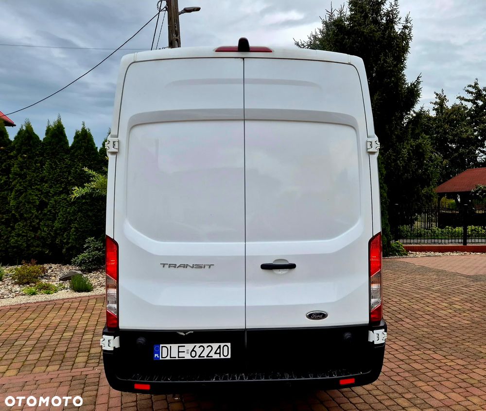 Ford Transit - 12