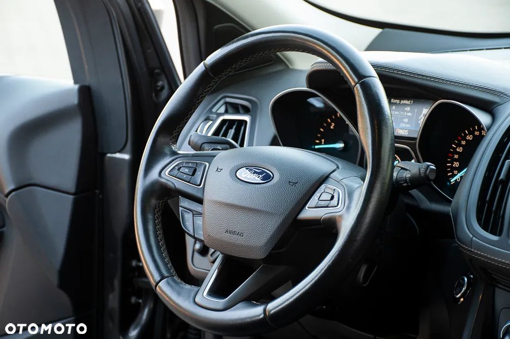 Ford Kuga - 26