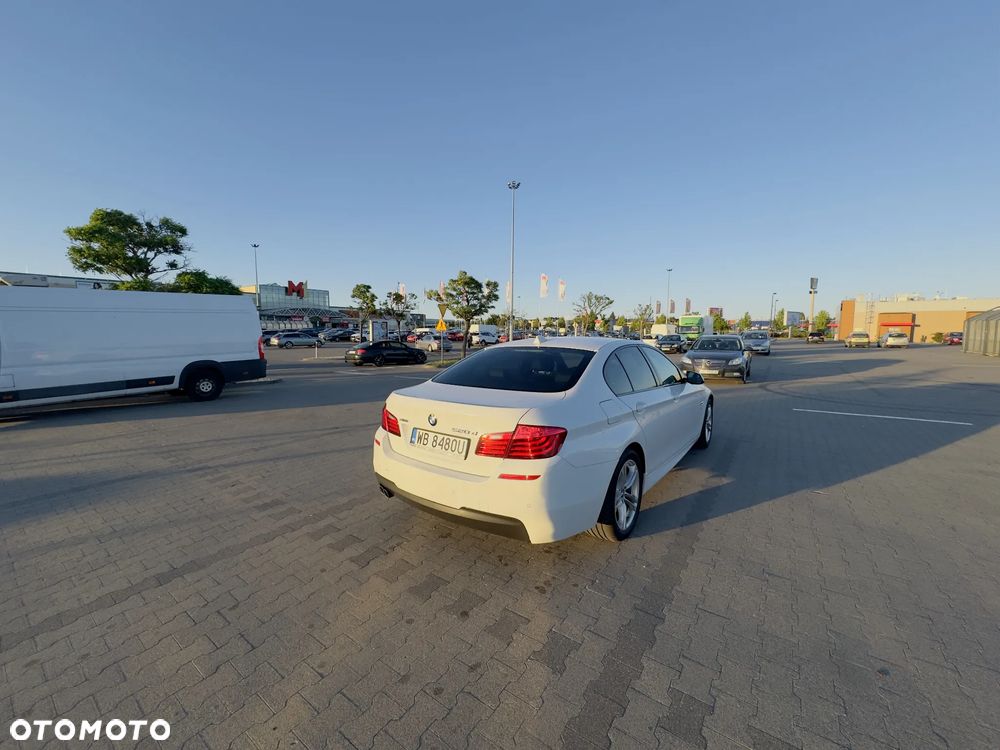 BMW Seria 5 520d xDrive - 7