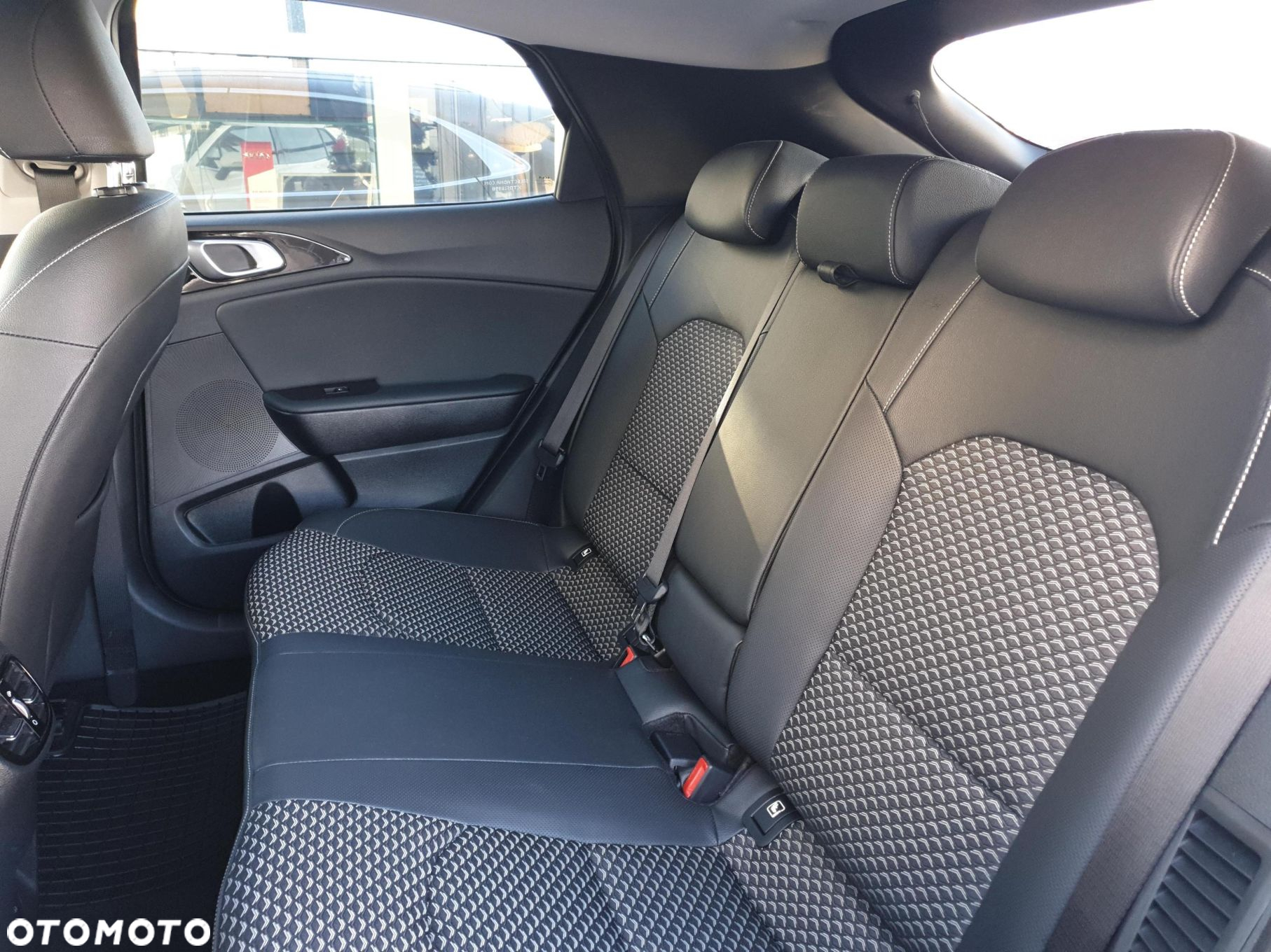 Kia XCeed 1.6 GDI PHEV Business Line DCT - 9