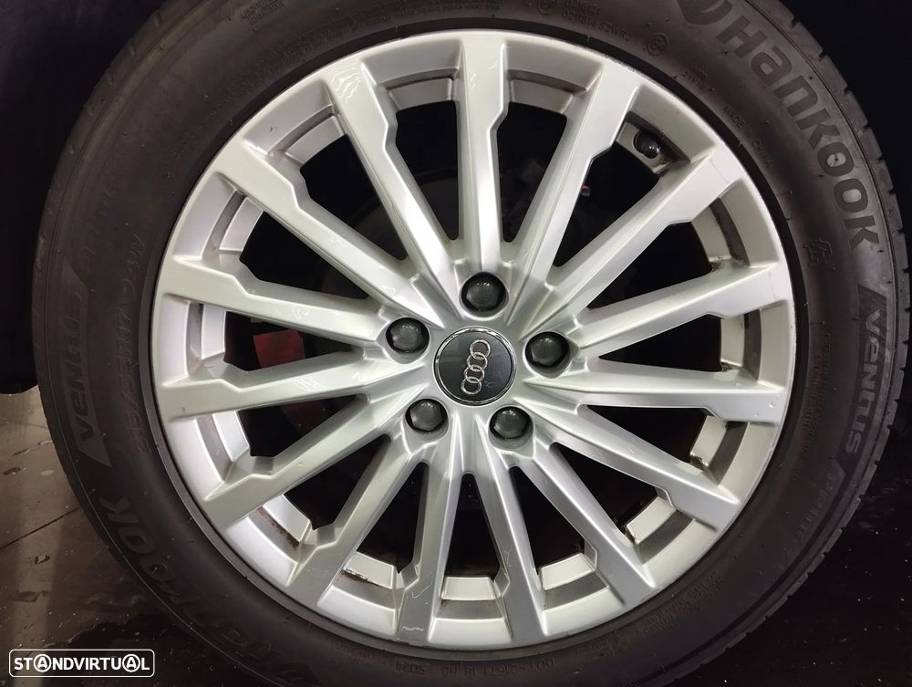 Audi Q2 30 TDI Design S tronic - 9