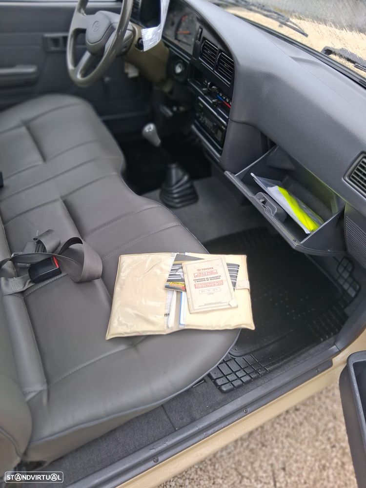Toyota Hilux - 21