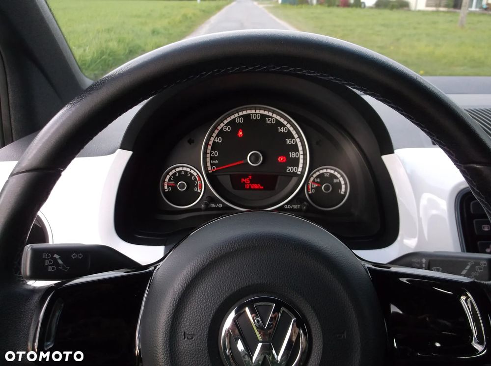 Volkswagen up! club - 25