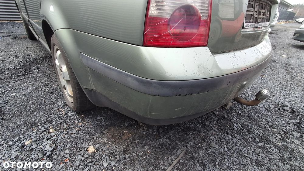 VW PASSAT B5 LIFT FL SEDAN ZDERZAK TYLNY TYŁ KOMPLETNY LA6W nr. 52/3 - 4