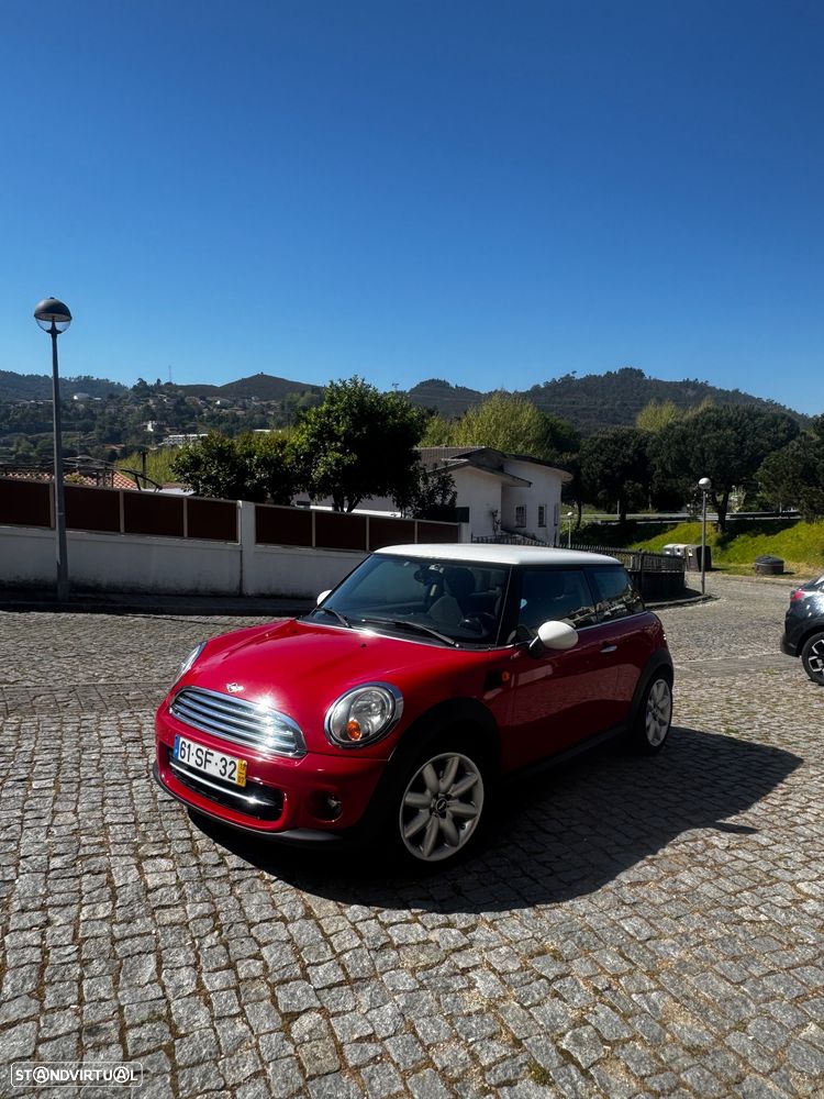 MINI 3 Portas Cooper D - 1