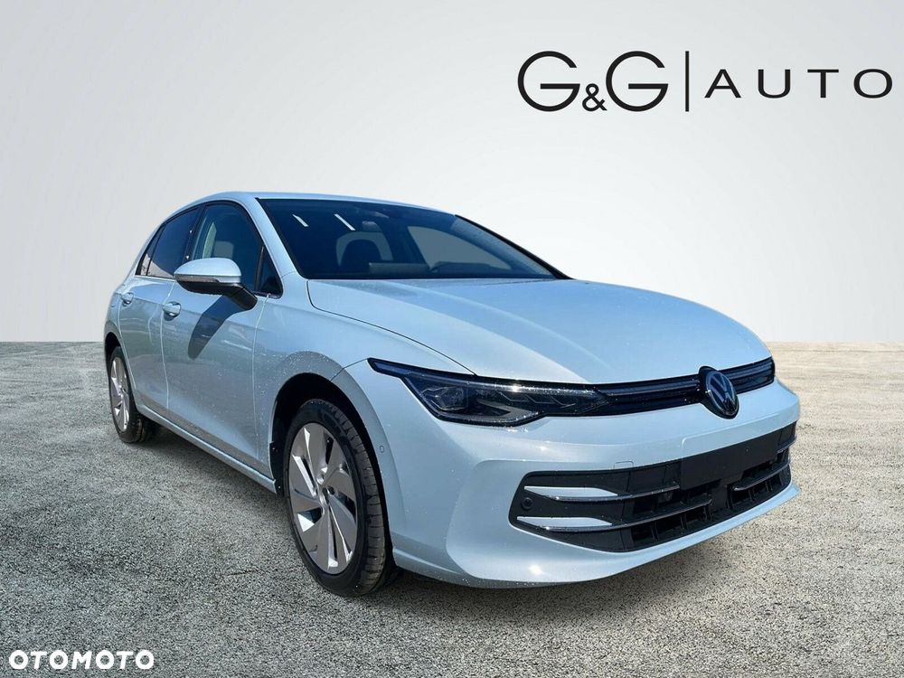 Volkswagen Golf - 8
