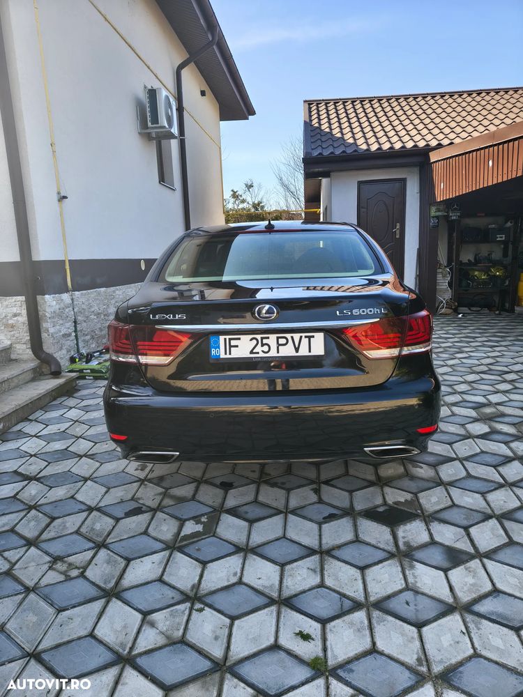 Lexus Seria LS 600h L - 4