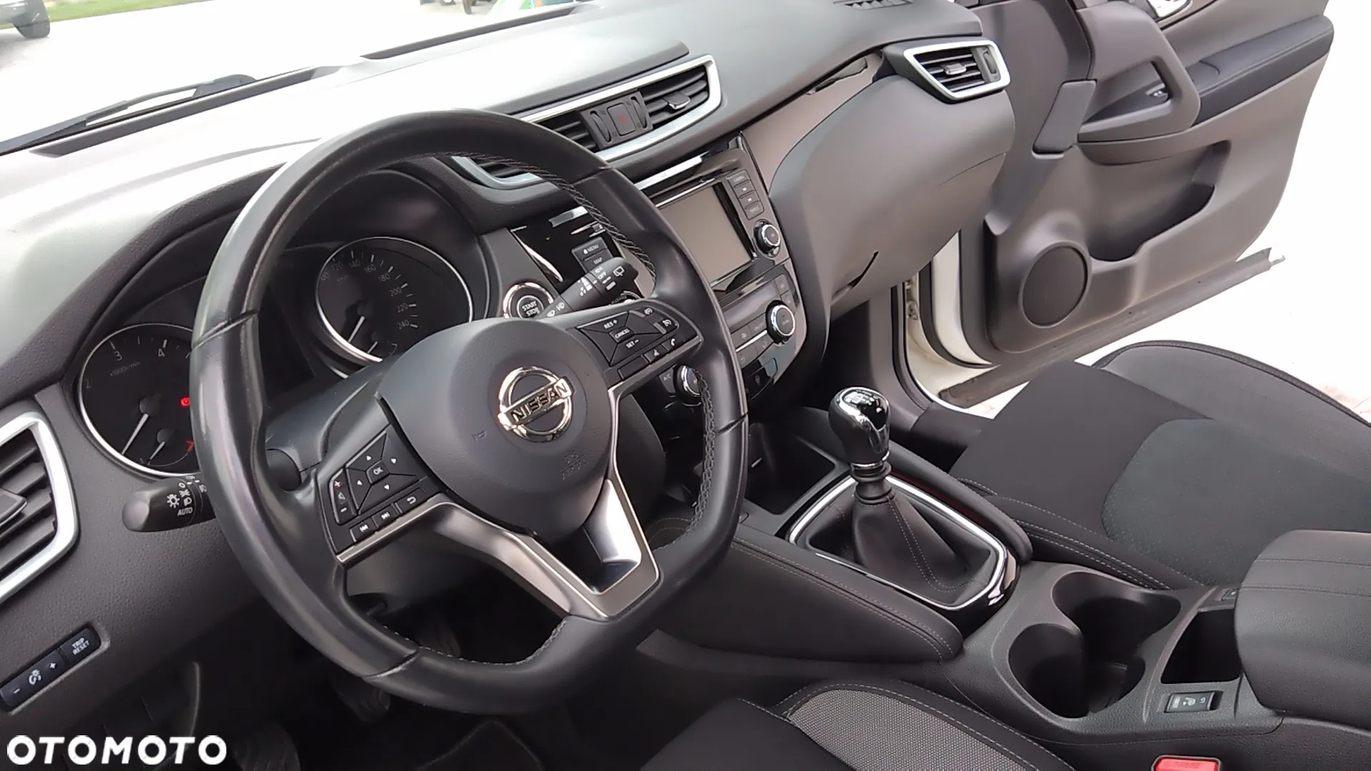 Nissan Qashqai 1.5 dCi TEKNA+ - 21