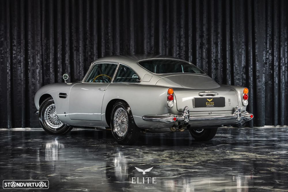 Aston Martin DB5 Coupé - 10