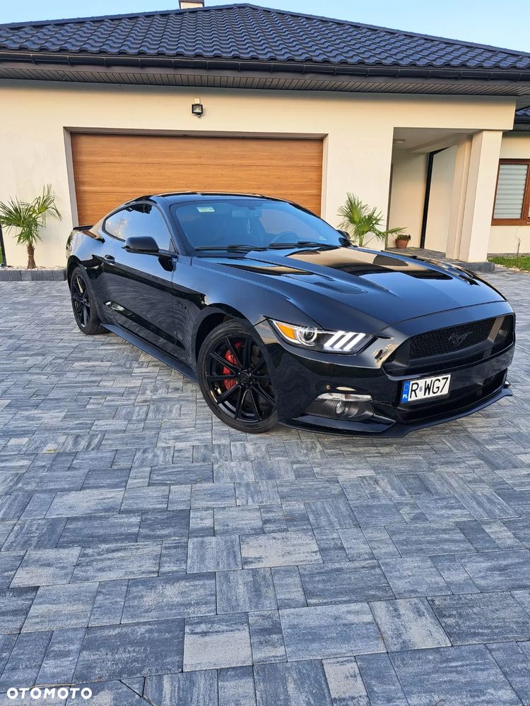 Ford Mustang - 1