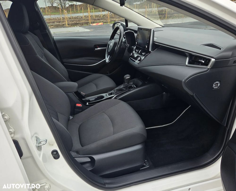 Toyota Corolla 1.8 HSD Dynamic - 9